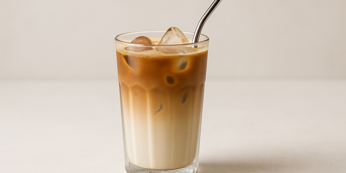 Iced Vanilla–Cinnamon MannaBrew Latte (Low-GI, Caffeine-Free)
